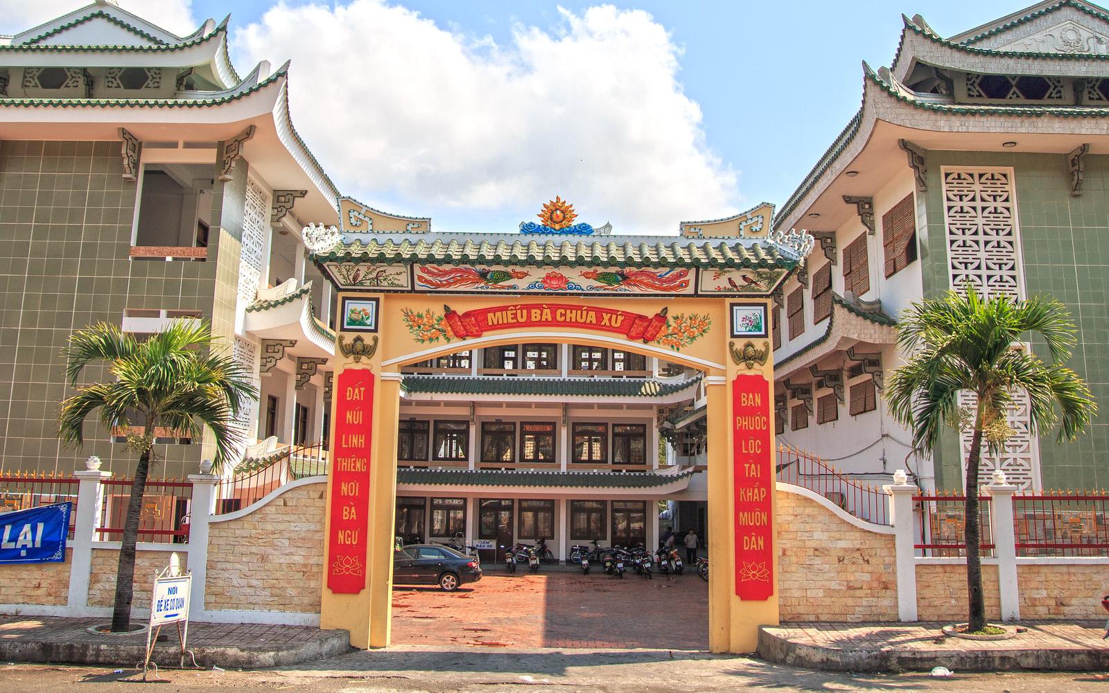 Top 10 ngôi chùa ở An Giang nổi tiếng và đẹp nhất hiện nay