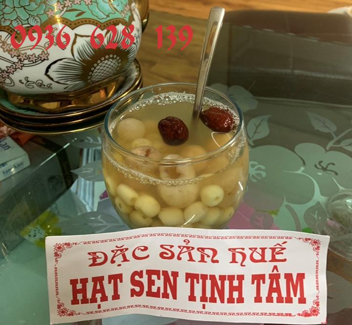 Chè hạt sen nấu táo tàu