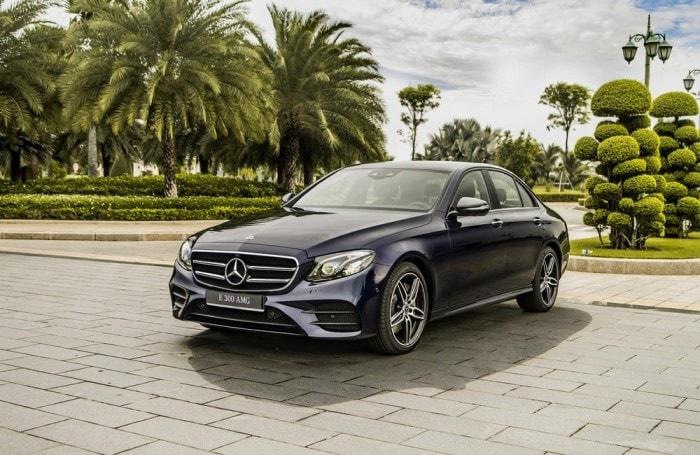 “Còng lưng” khi mua xe sang Mercedes E300 AMG cũ