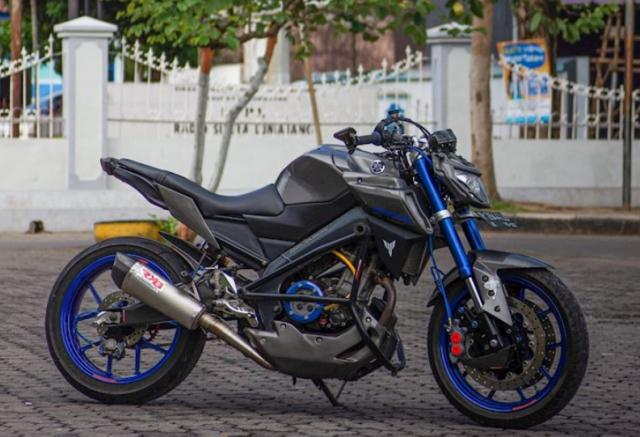 ki-cong-do-tu-fz-150-thanh-mo-to-phan-khoi-lon-yamaha-mt-09