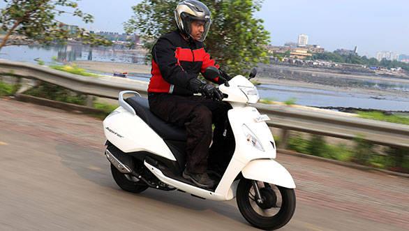 2013 TVS Jupiter India first ride