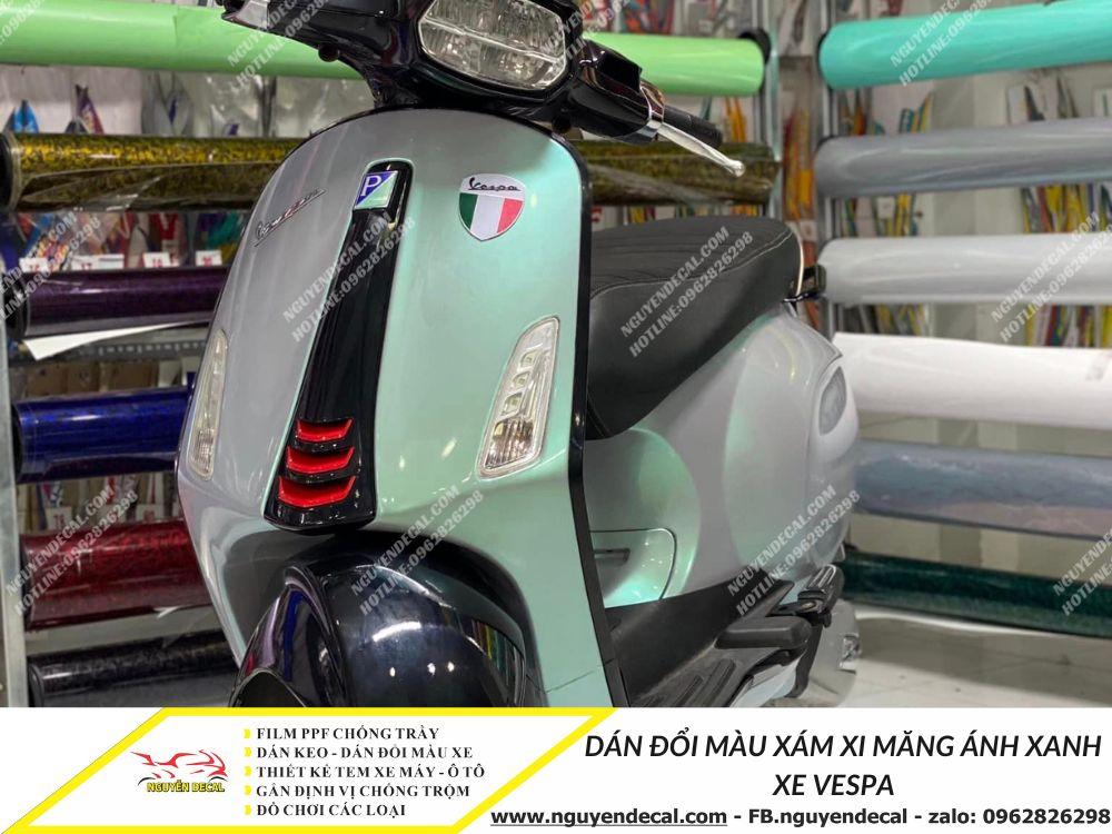 Dán đổi màu xám xi măng ánh xanh xe Vespa