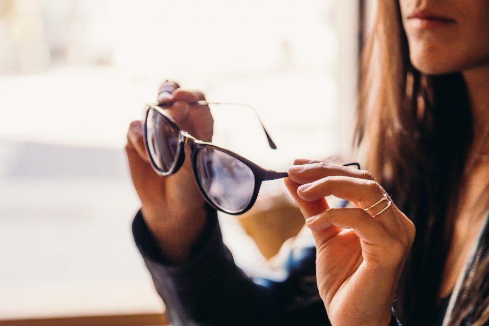 blend in anonymous sunglasses