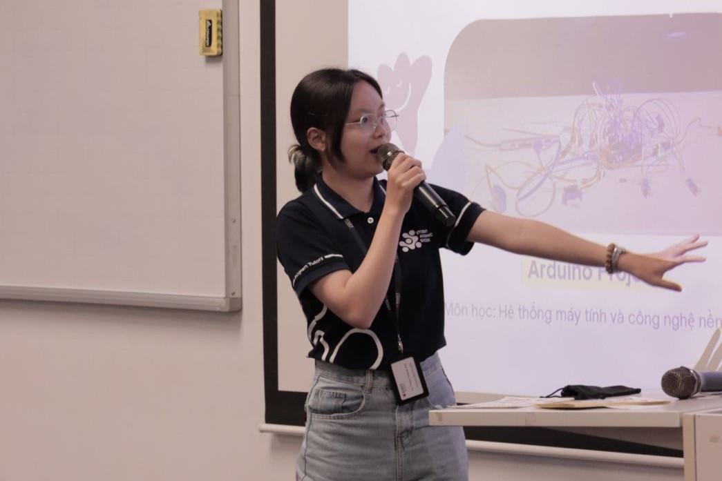 Nữ sinh Việt Nam lọt tốp xuất sắc toàn cầu của Đại học RMIT