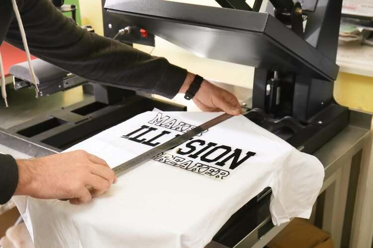 Ưu – Nhược điểm của mô hình kinh doanh Print on Demand (POD)
