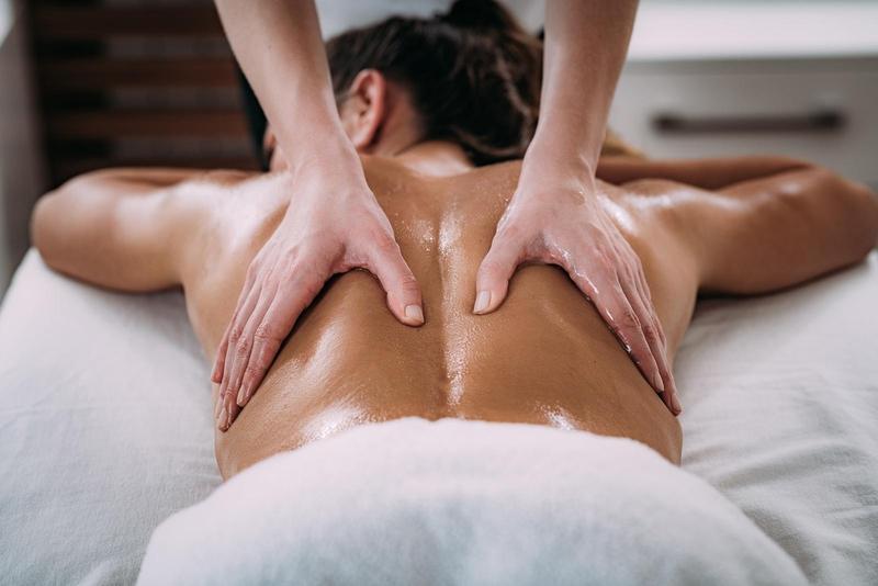 Swedish massage là gì? Lợi ích của liệu pháp Swedish massage